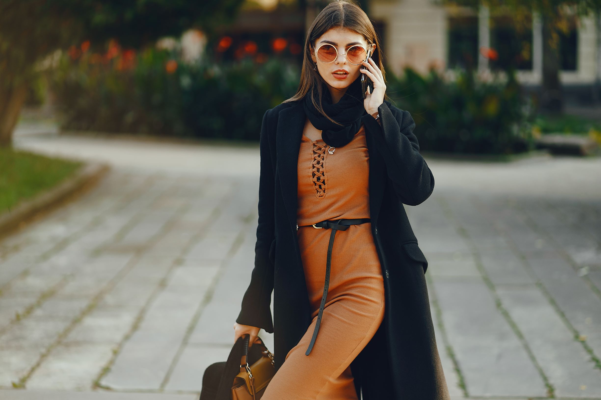 С чем носить длинный кардиган: выбор ткани, цвета и модели | gkhyarovoe.ru | Дзен