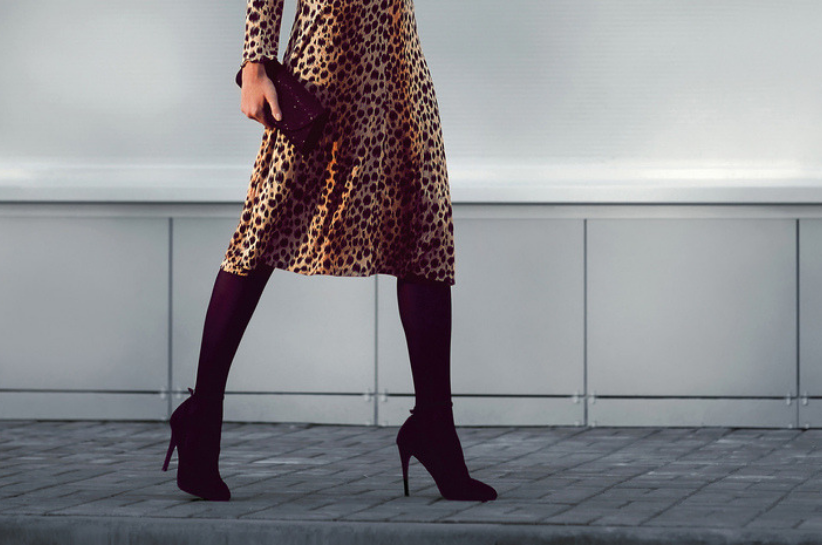 Леопардовые платья – от дерзкого до спокойного образа
